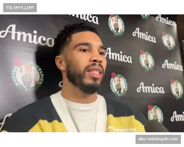 布朗29投17中轰43分7助攻联手塔图姆摧毁热火防线 布朗29投17中轰43分7助攻联手塔图姆摧毁热火防线